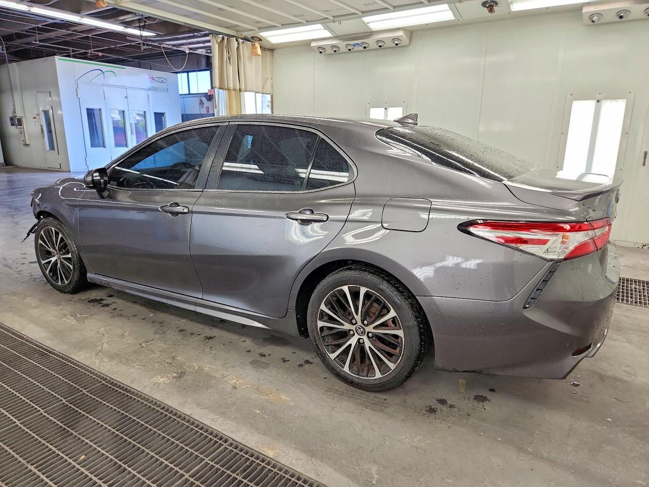 2020 TOYOTA CAMRY SE — снимка 2