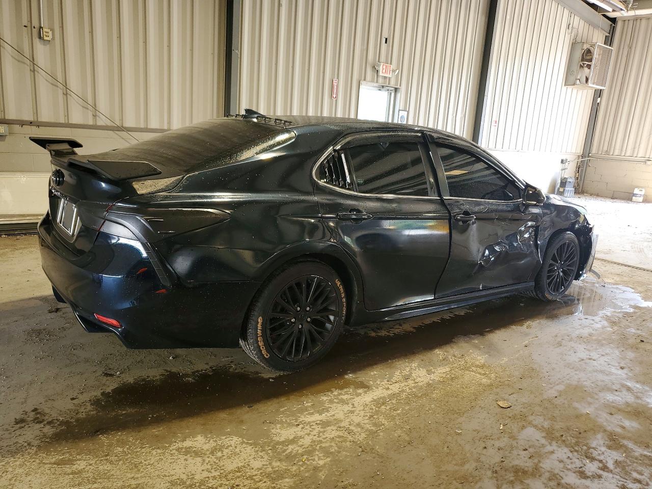 2018 TOYOTA CAMRY HYBRID SE — снимка 3