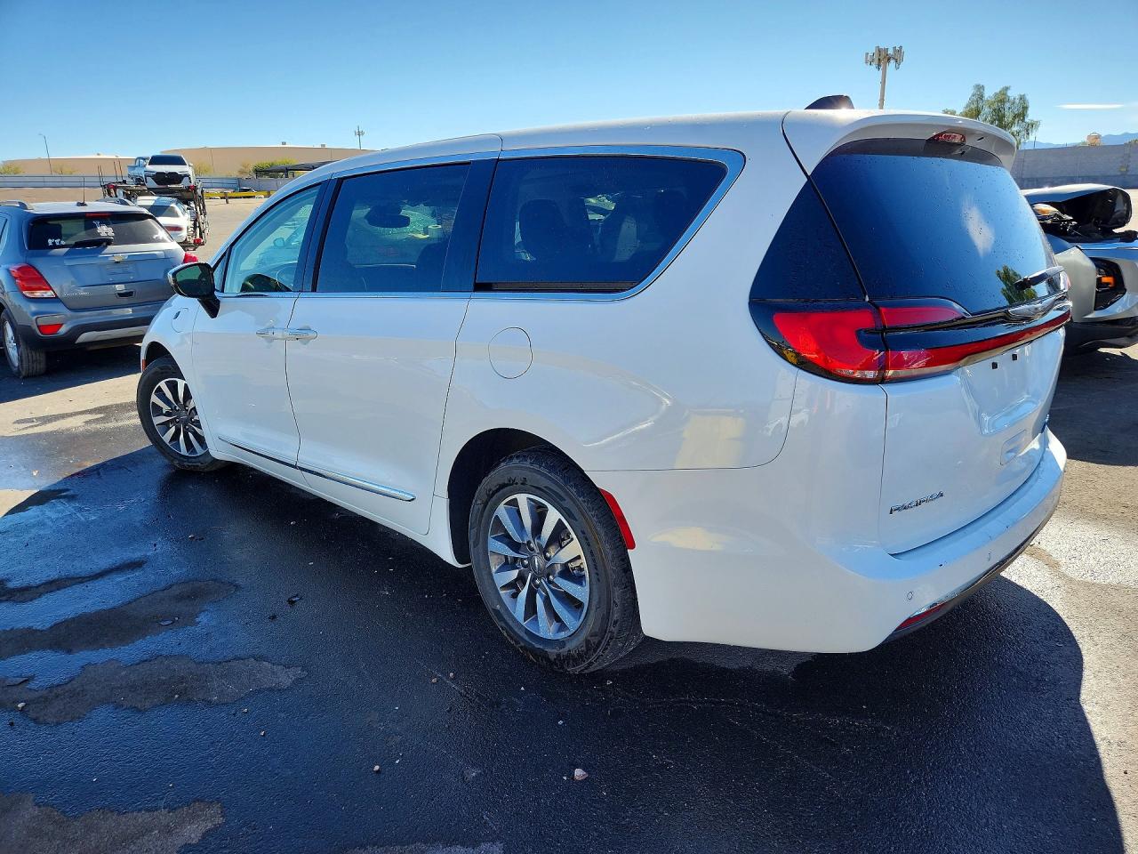 2023 CHRYSLER PACIFICA HYBRID LIMITED — снимка 2