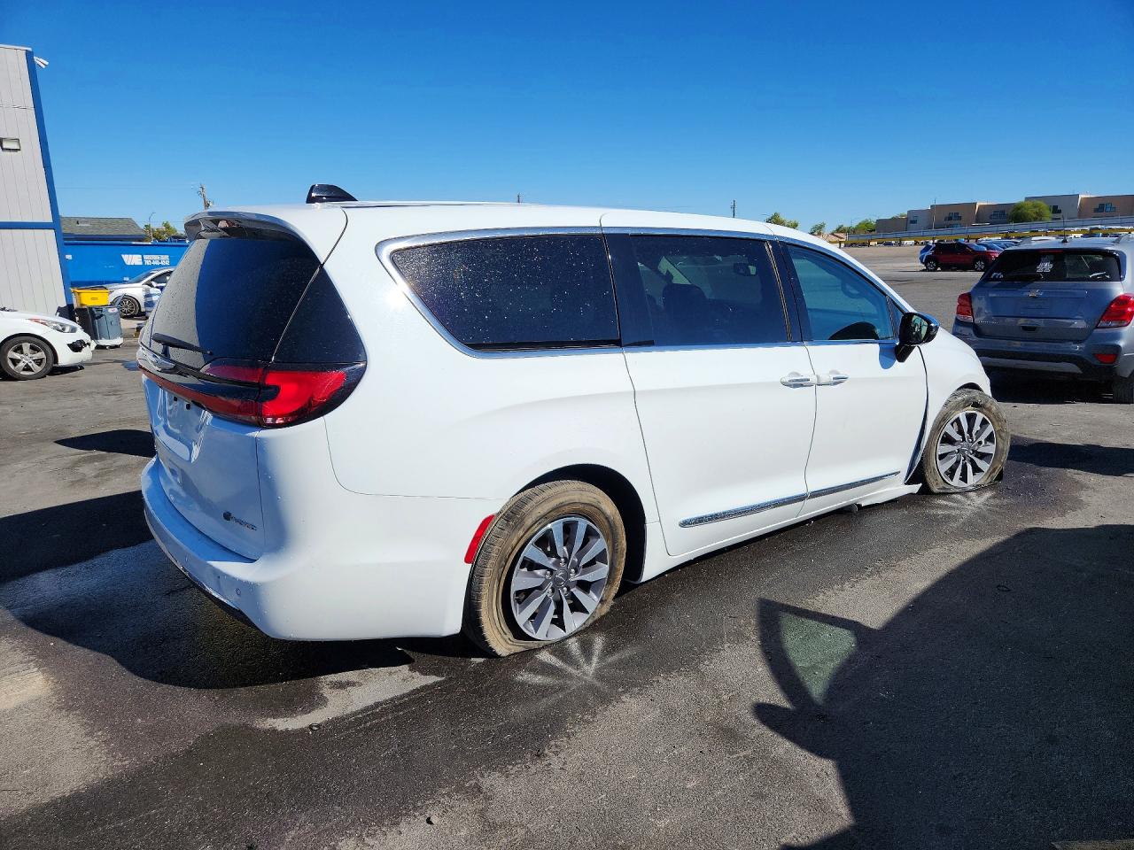 2023 CHRYSLER PACIFICA HYBRID LIMITED — снимка 3
