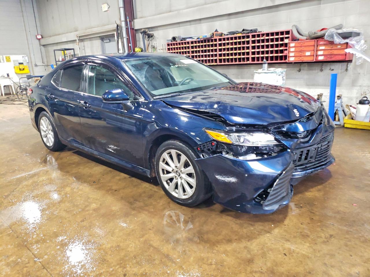 2019 TOYOTA CAMRY LE — снимка 4