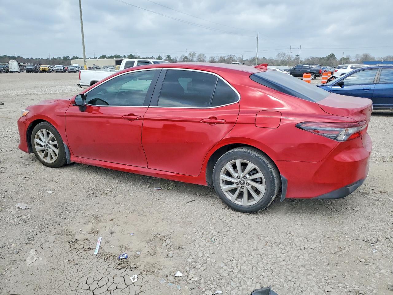 2024 TOYOTA CAMRY LE — снимка 2