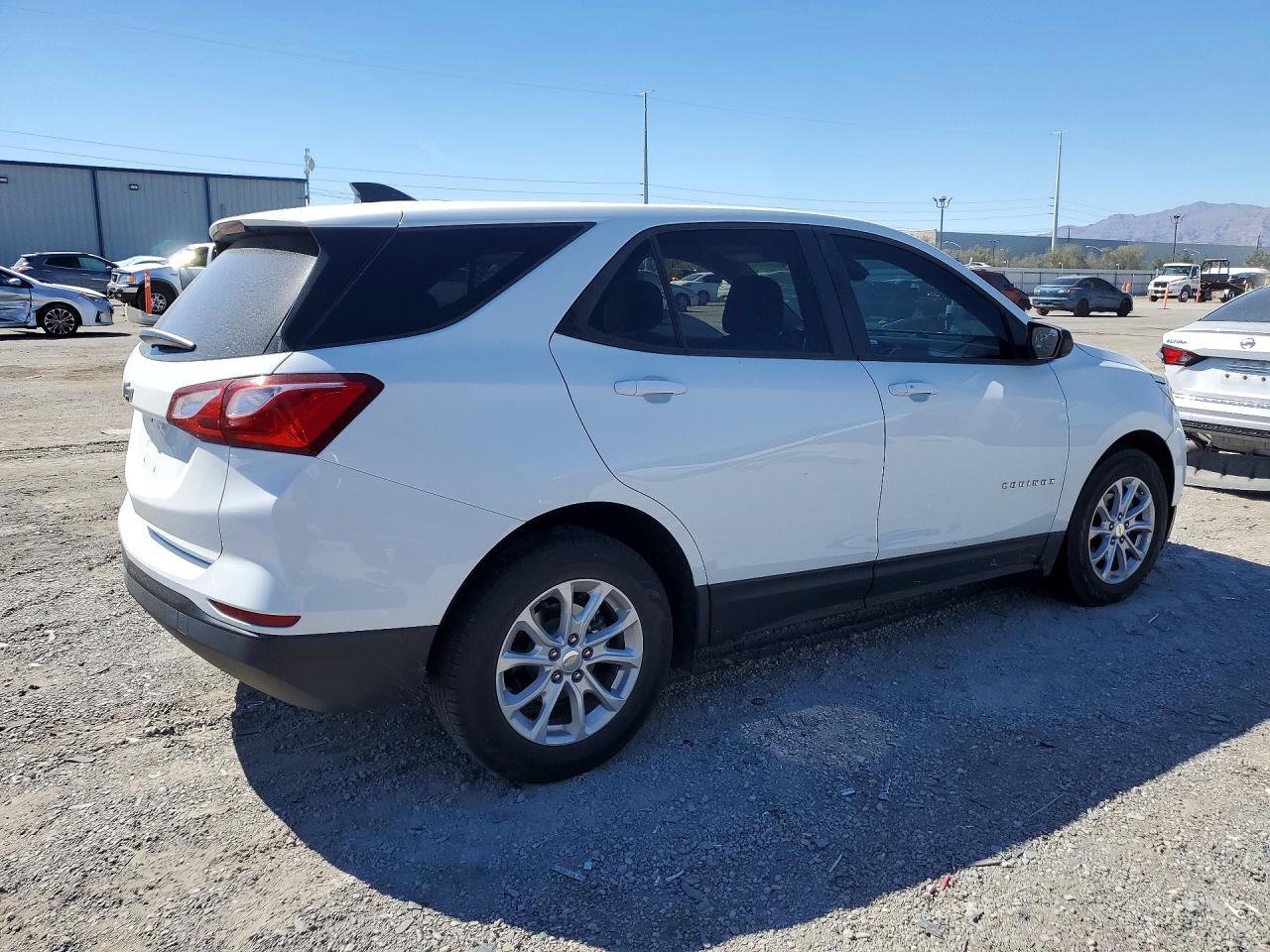 2020 CHEVROLET EQUINOX LS — снимка 3