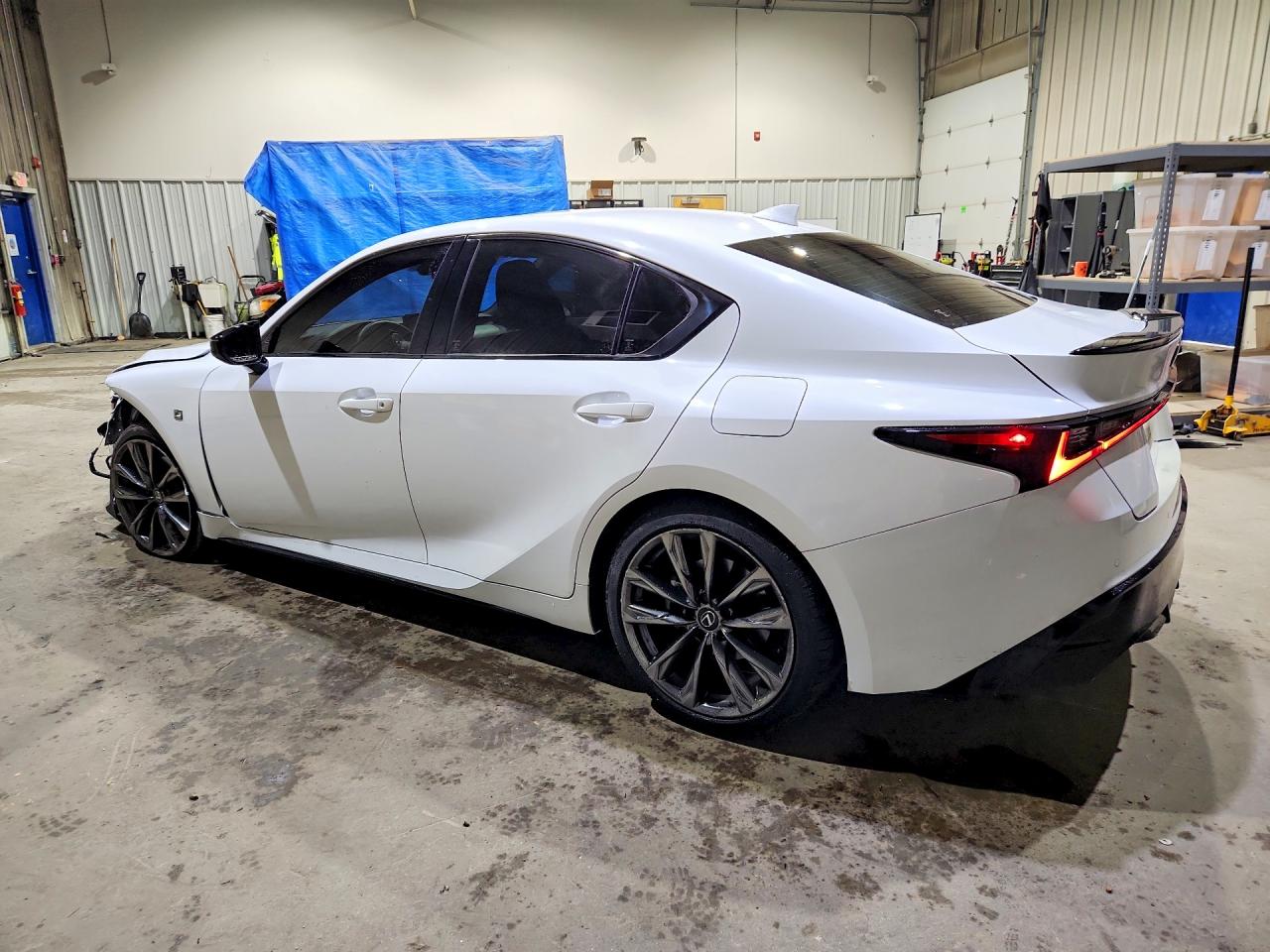2025 LEXUS IS 350 F SPORT — снимка 2