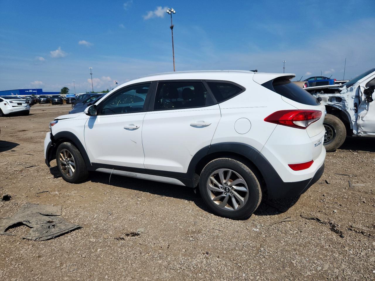 2017 HYUNDAI TUCSON SE — снимка 2