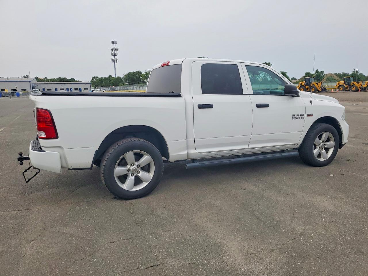 2015 RAM 1500 ST — снимка 3