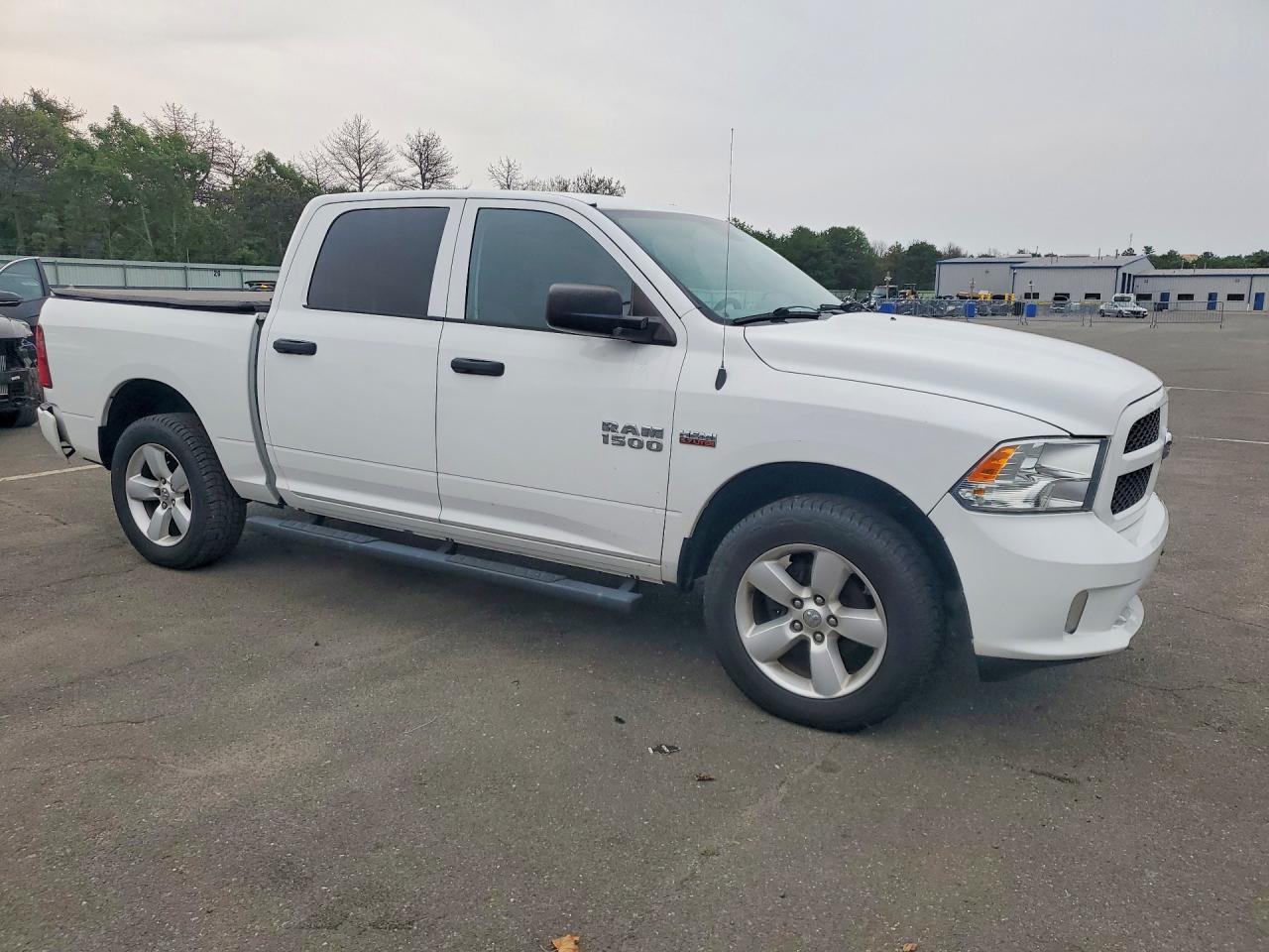 2015 RAM 1500 ST — снимка 4