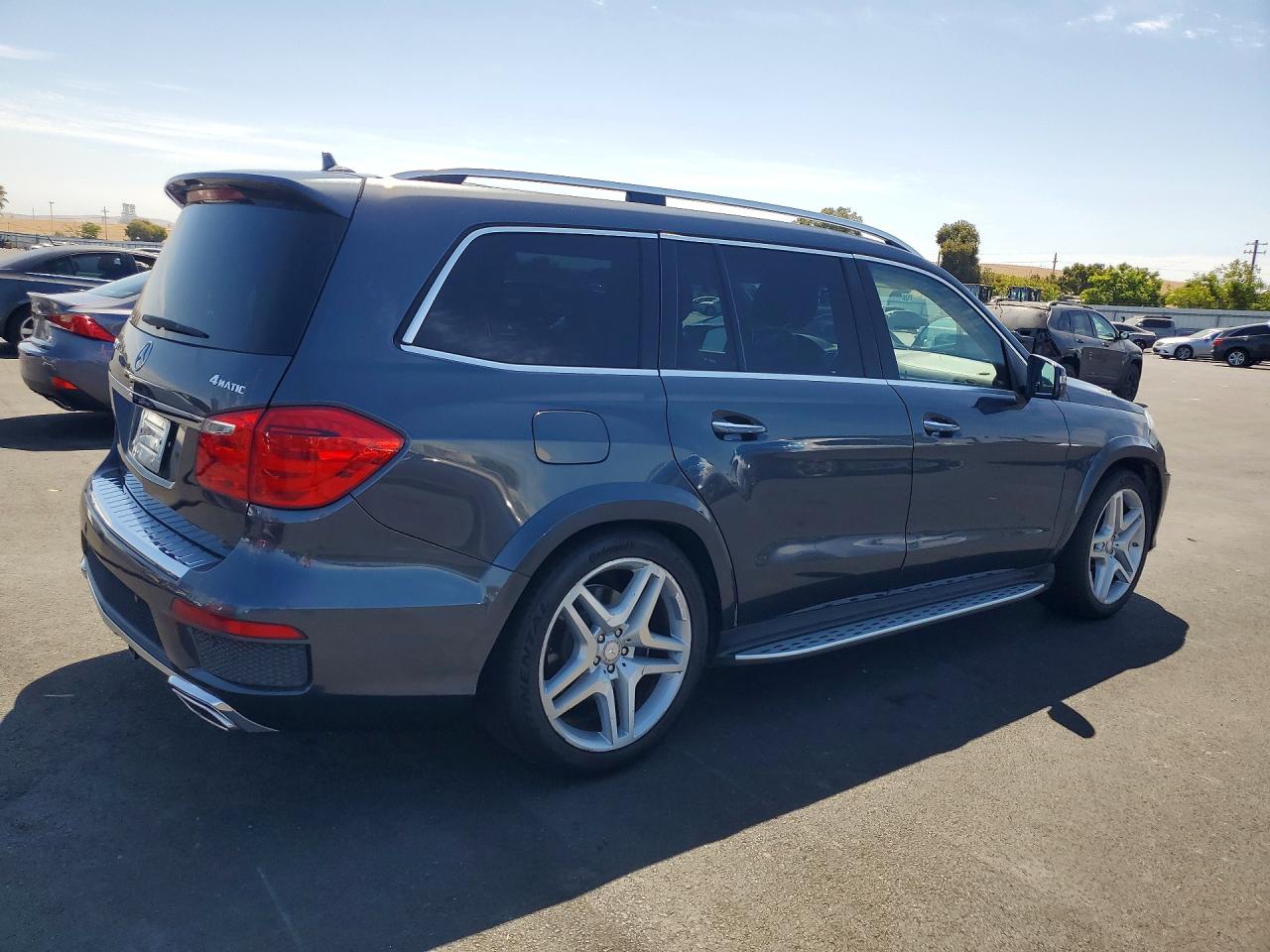 2013 MERCEDES-BENZ GL 550 4MATIC — снимка 3