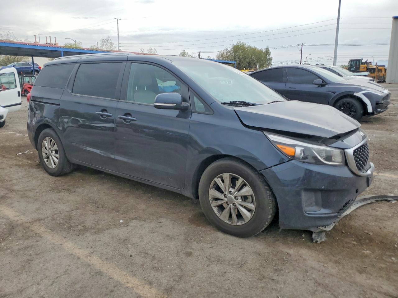 2017 KIA SEDONA LX — снимка 4