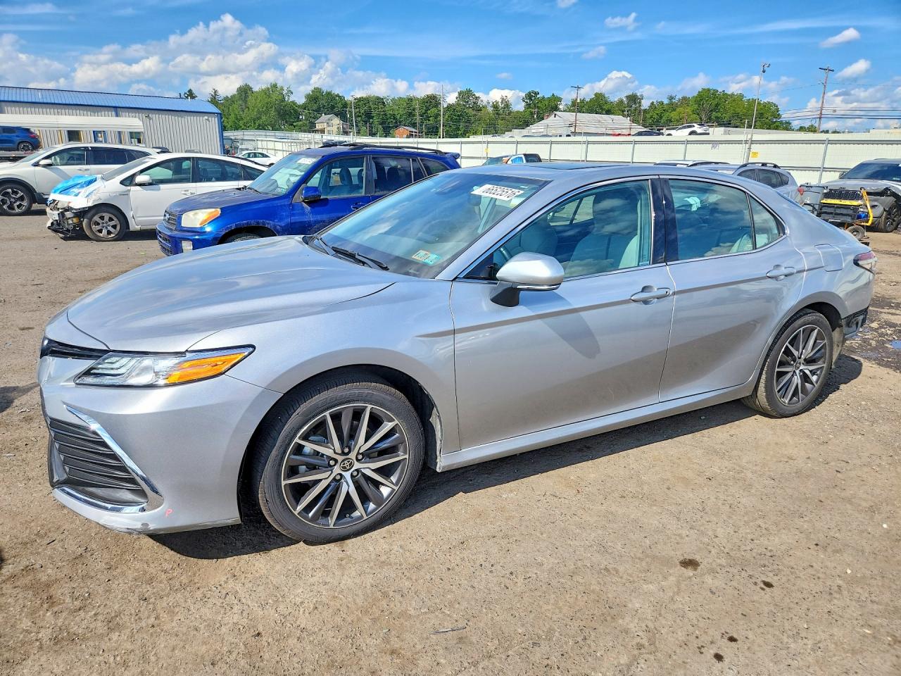 2023 TOYOTA CAMRY XLE
