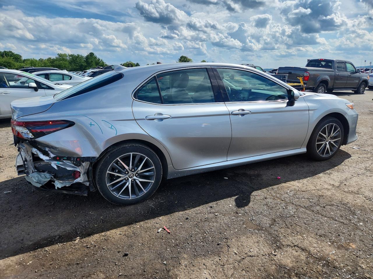 2023 TOYOTA CAMRY XLE — снимка 3