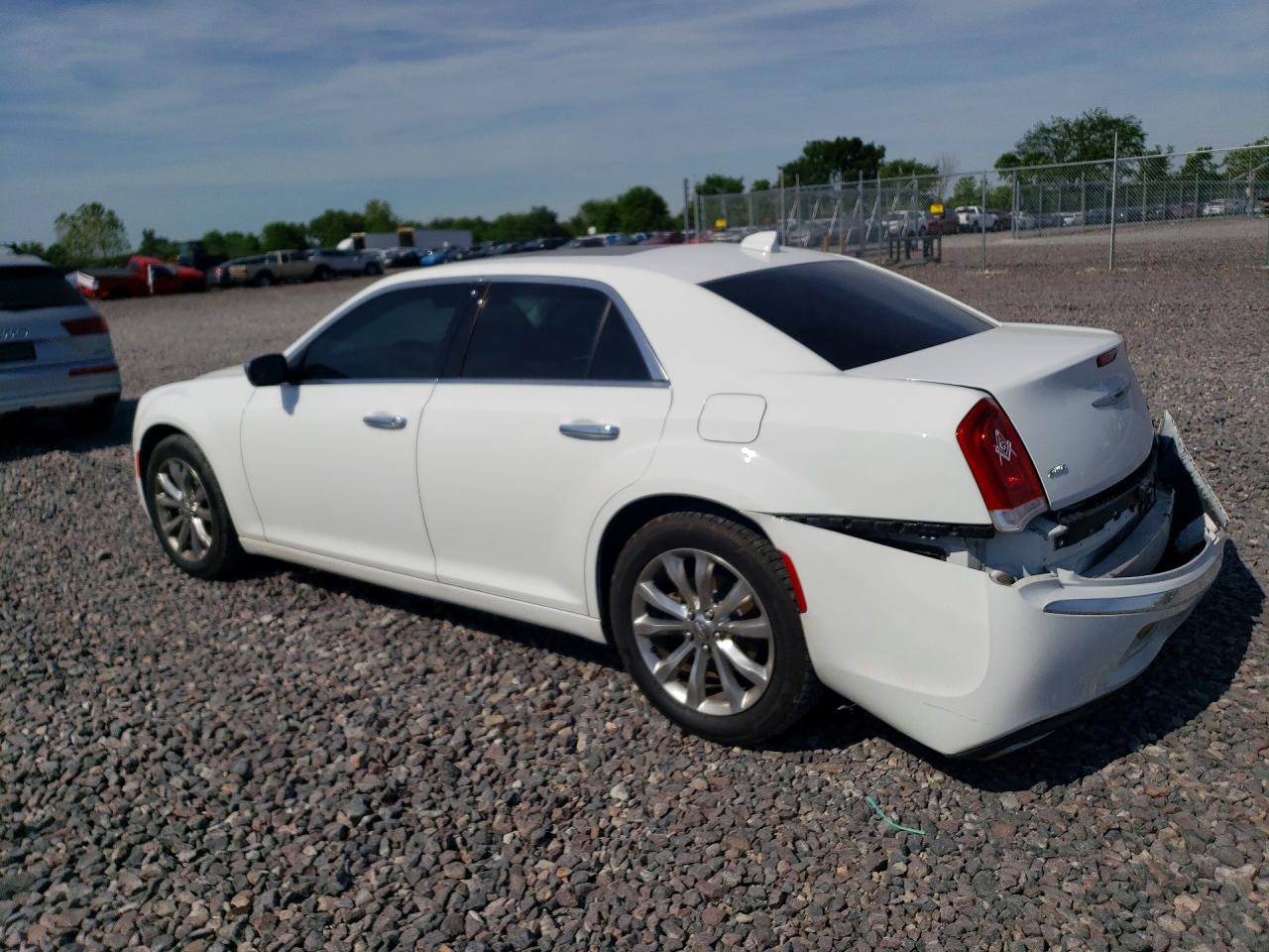2019 CHRYSLER 300 LIMITED — снимка 2