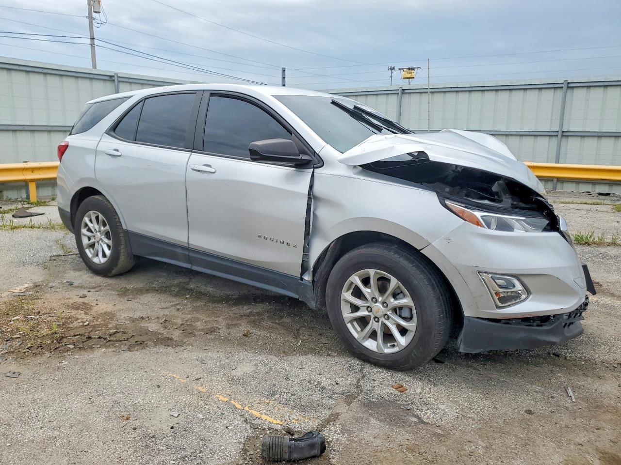 2020 CHEVROLET EQUINOX LS — снимка 4