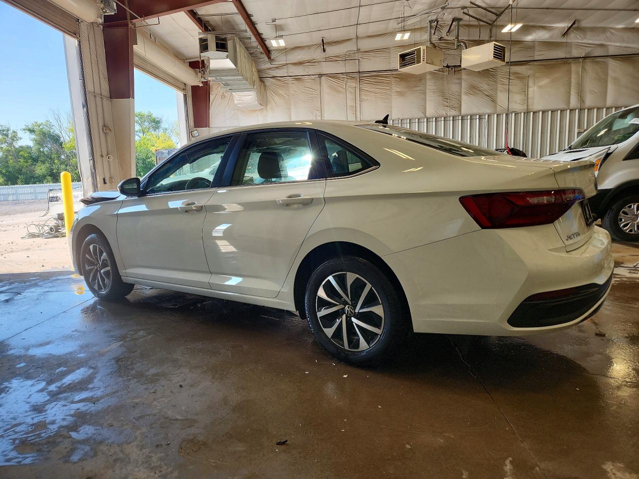 2023 VOLKSWAGEN JETTA S — снимка 2