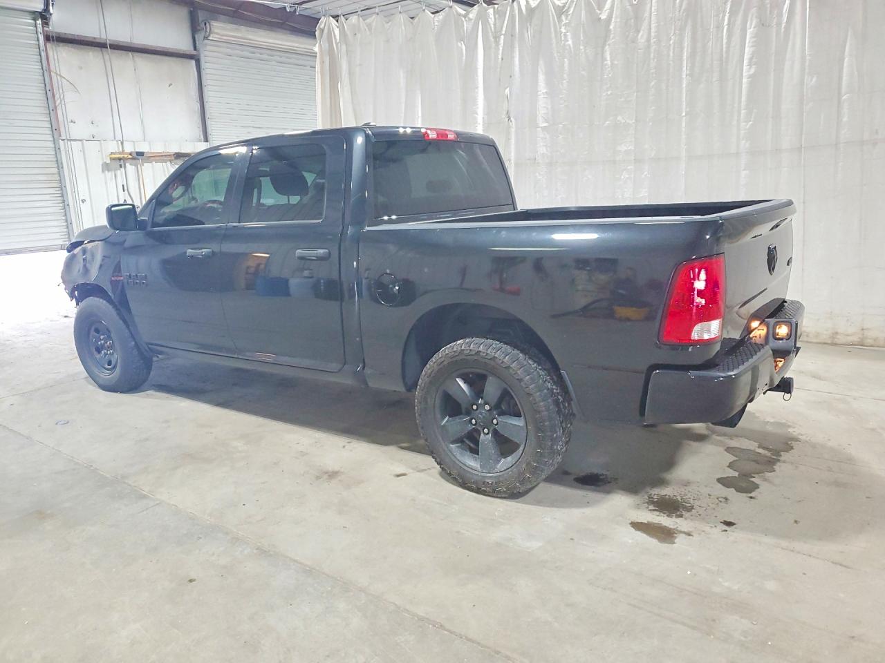2018 RAM 1500 ST — снимка 2