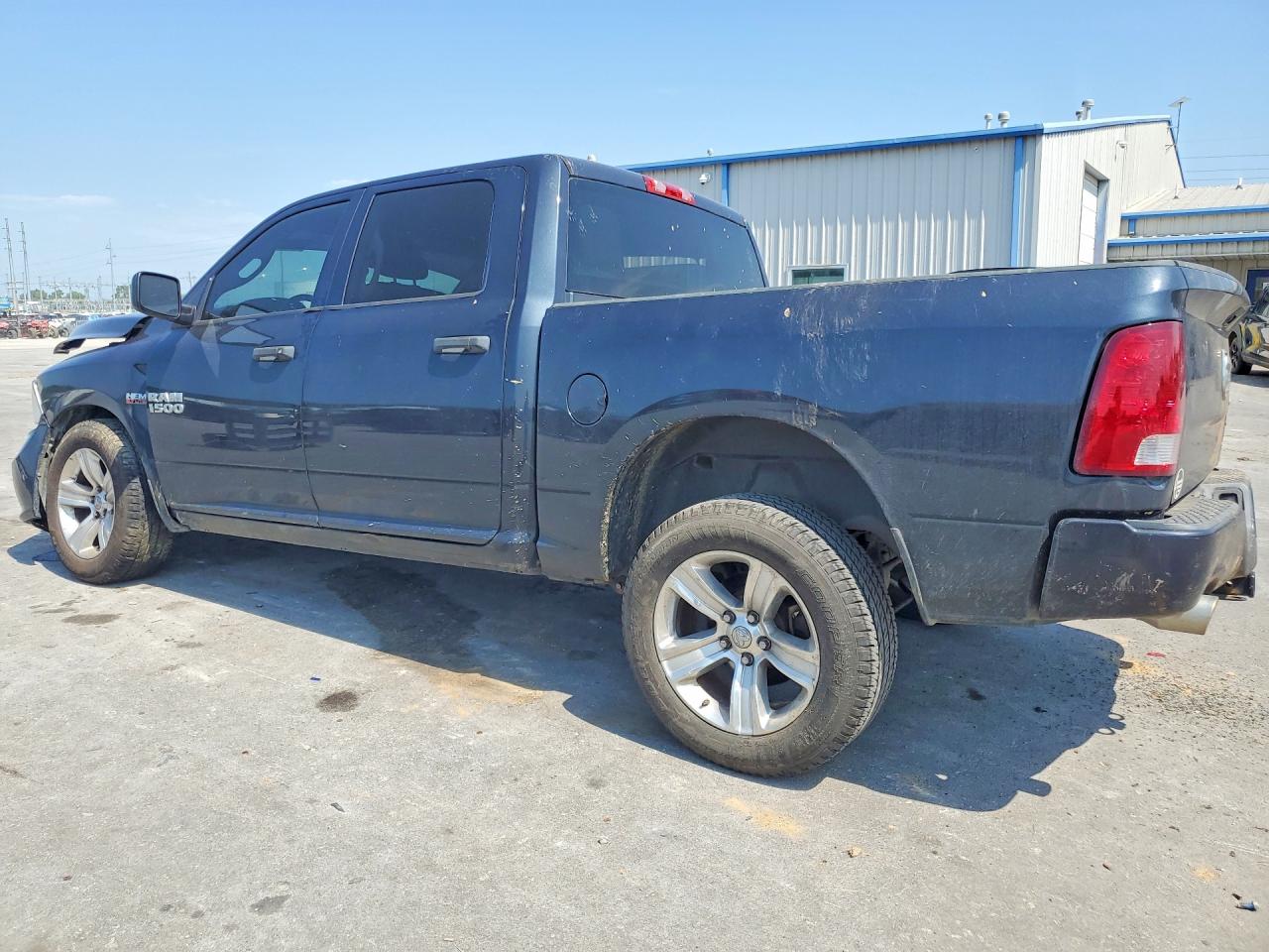 2018 RAM 1500 ST — снимка 2