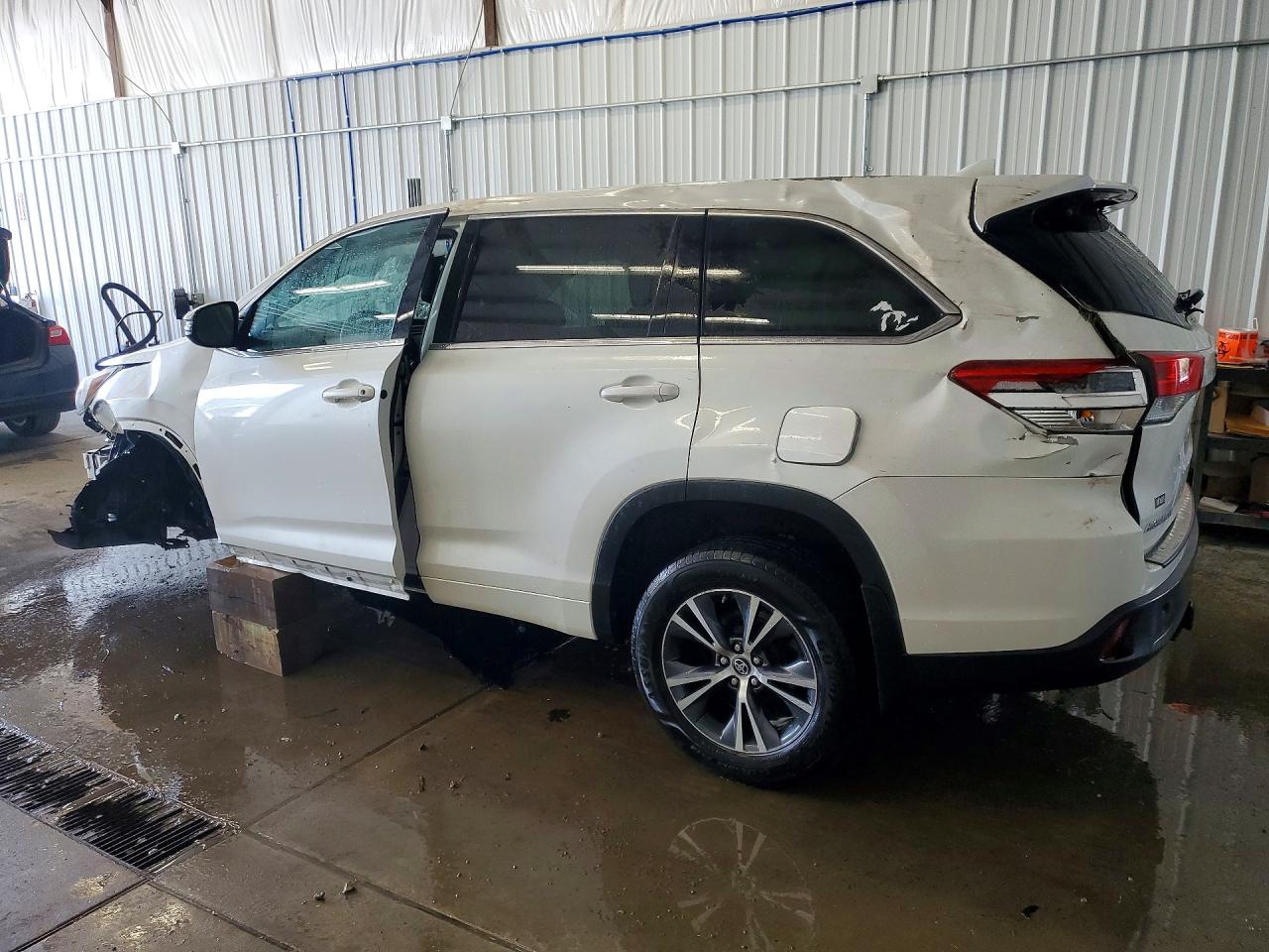 2017 TOYOTA HIGHLANDER LE PLUS — снимка 2
