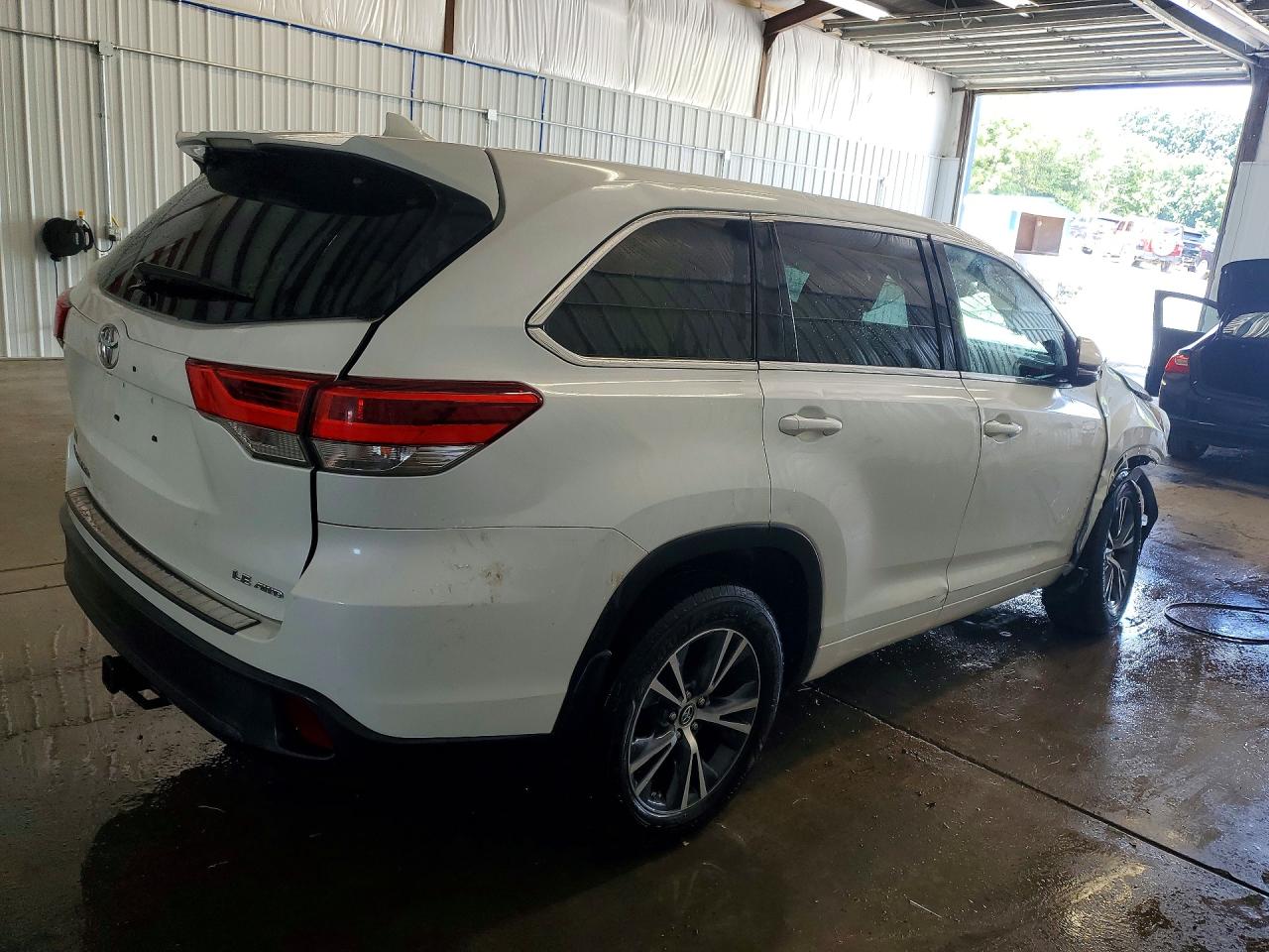 2017 TOYOTA HIGHLANDER LE PLUS — снимка 3