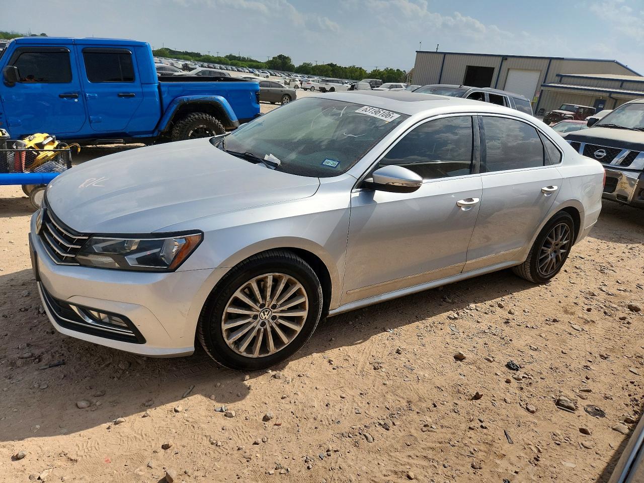 2016 VOLKSWAGEN PASSAT SE