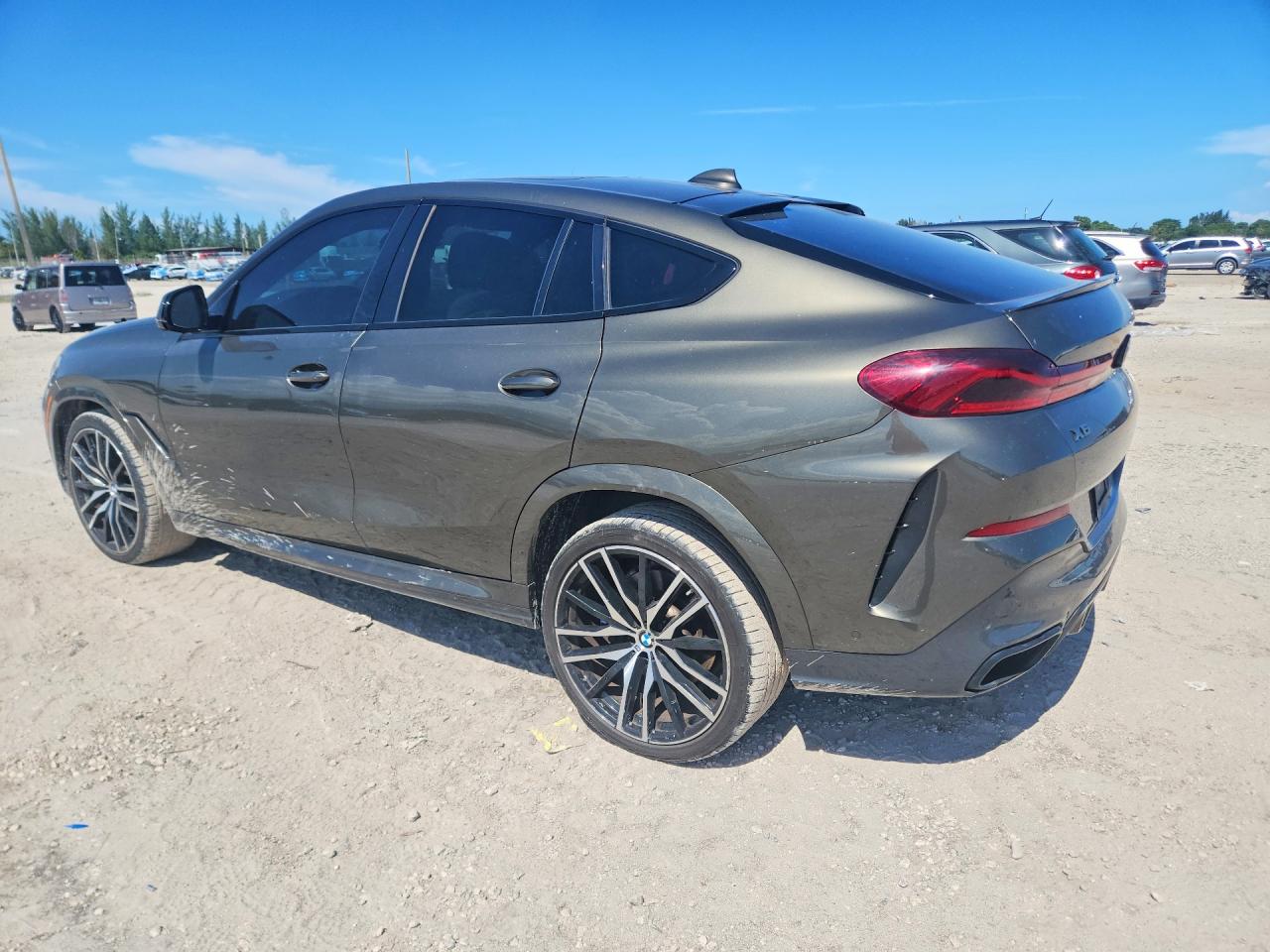 2022 BMW X6 M50I — снимка 2