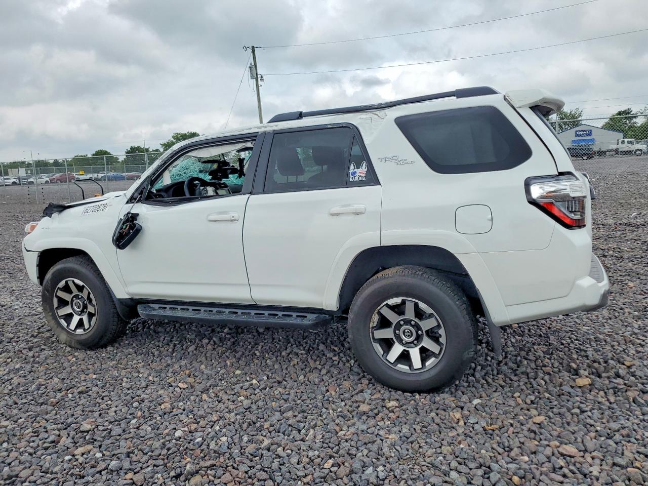 2024 TOYOTA 4RUNNER TRD OFF-ROAD PREMIUM — снимка 2
