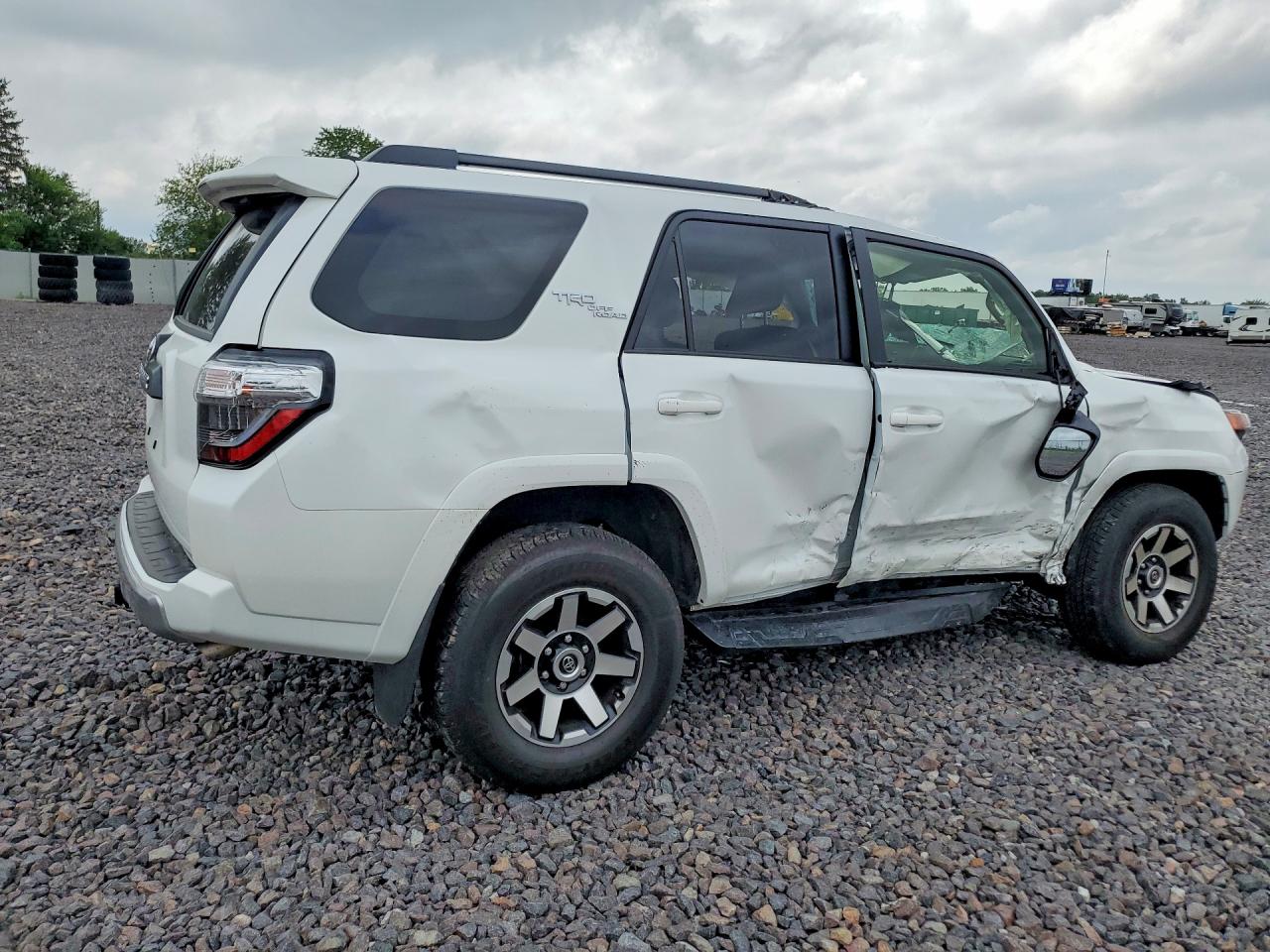 2024 TOYOTA 4RUNNER TRD OFF-ROAD PREMIUM — снимка 3