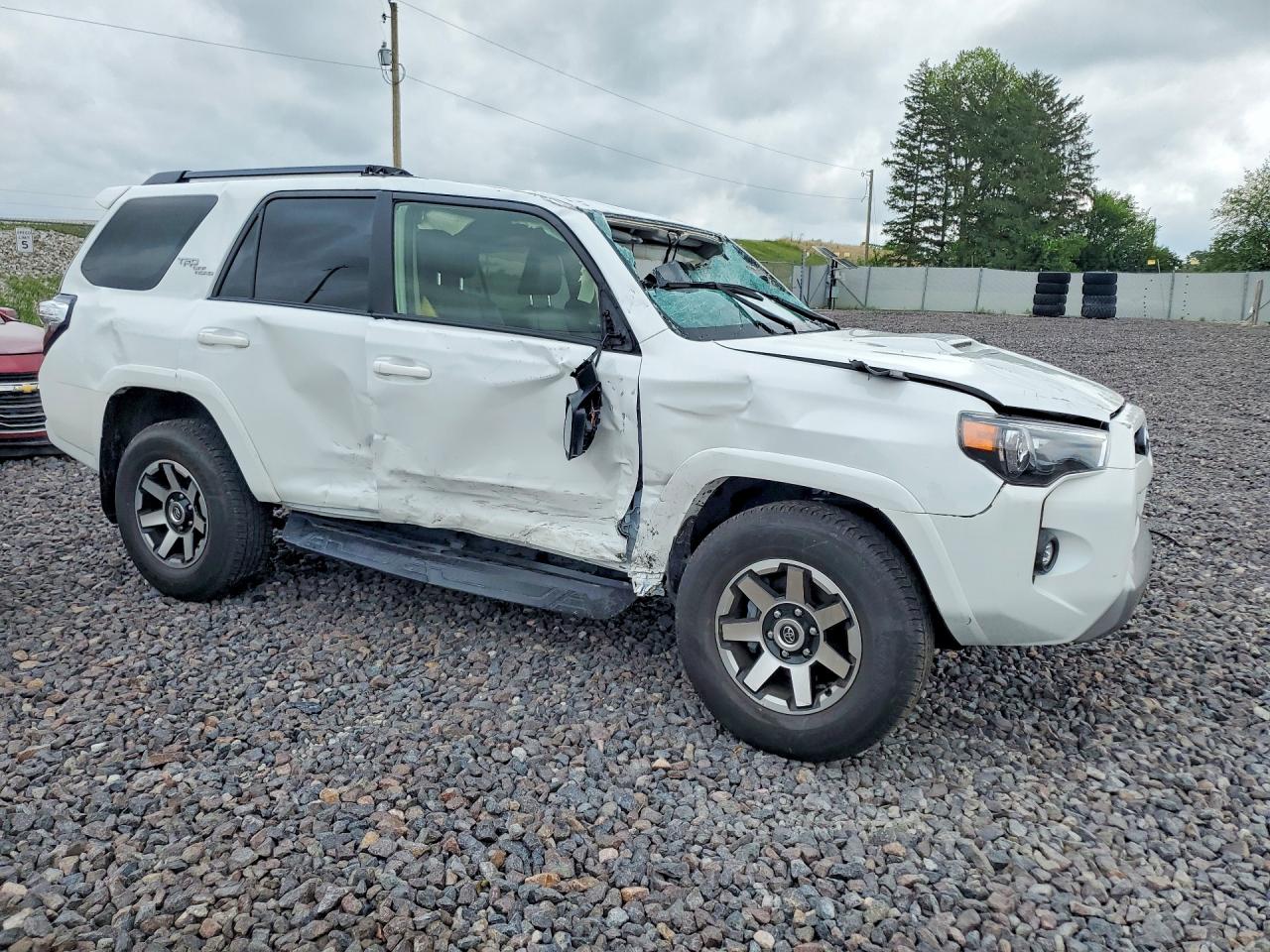 2024 TOYOTA 4RUNNER TRD OFF-ROAD PREMIUM — снимка 4