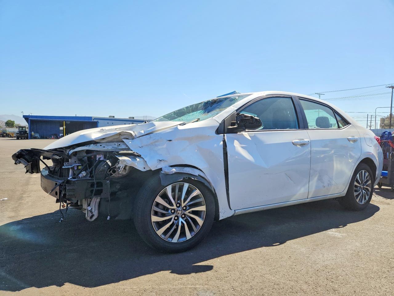 2018 TOYOTA COROLLA XLE