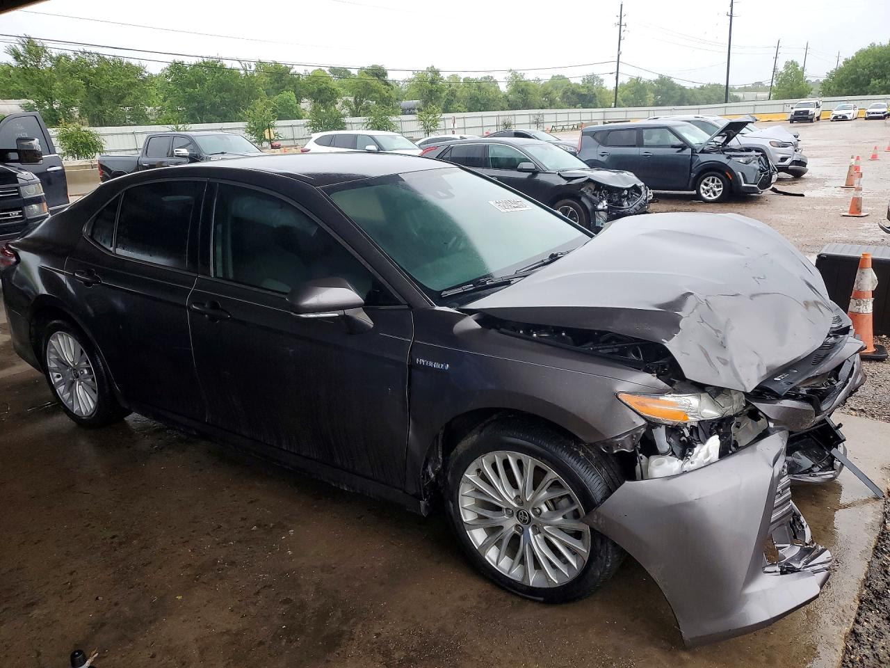 2020 TOYOTA CAMRY XLE — снимка 4
