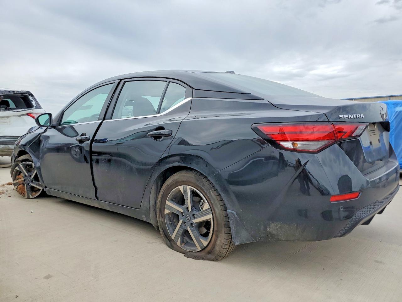 2024 NISSAN SENTRA SV — снимка 2
