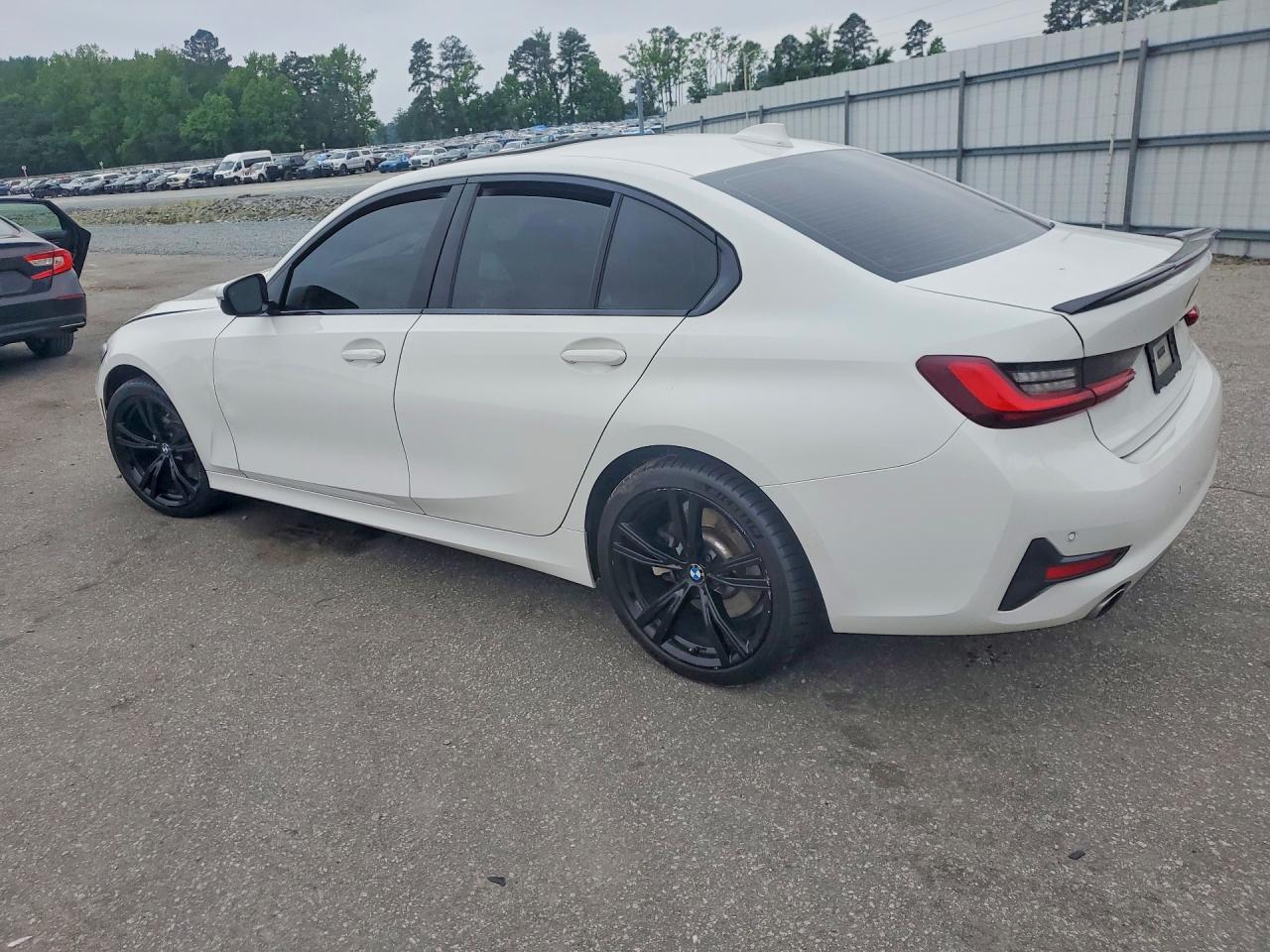 2022 BMW 330XI — снимка 2