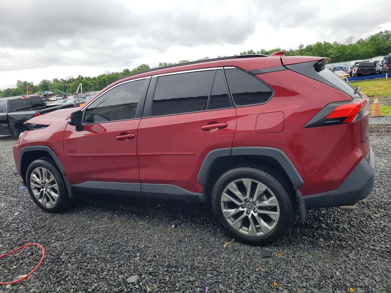 2024 TOYOTA RAV4 XLE PREMIUM — снимка 2