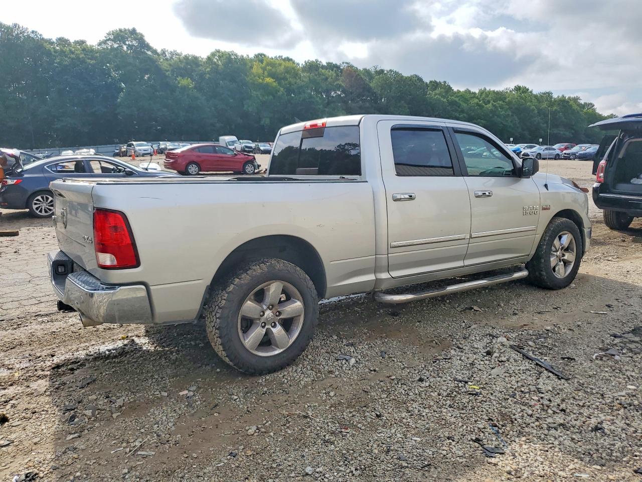 2017 RAM 1500 SLT — снимка 3