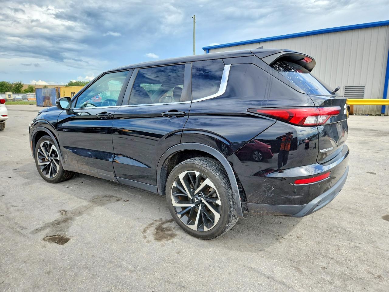 2022 MITSUBISHI OUTLANDER ES — снимка 2