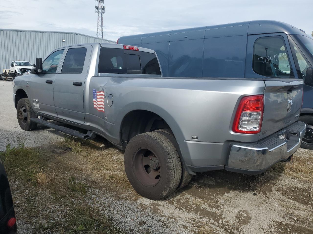 2022 RAM 3500 TRADESMAN — снимка 2
