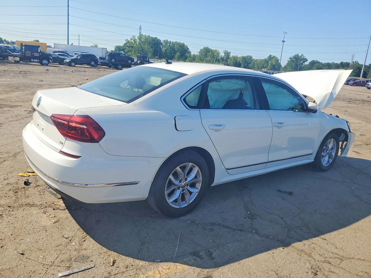 2017 VOLKSWAGEN PASSAT S — снимка 3