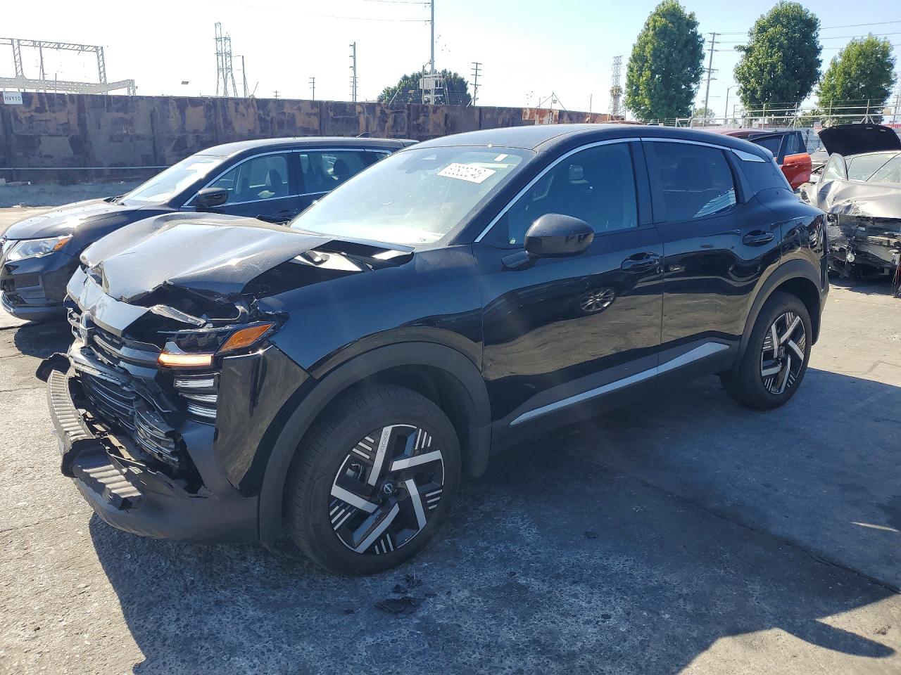 2025 NISSAN KICKS SV
