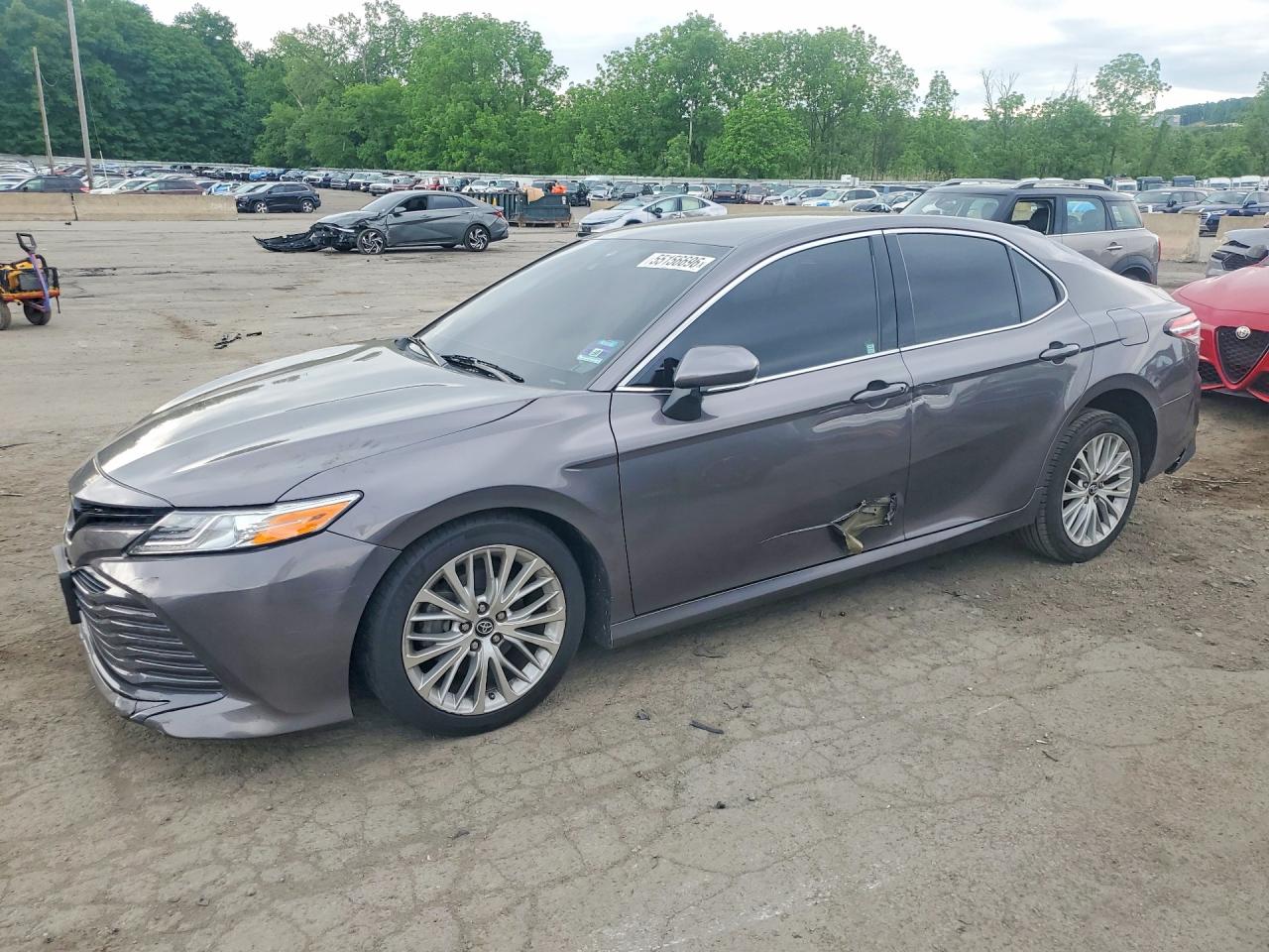 2019 TOYOTA CAMRY XLE