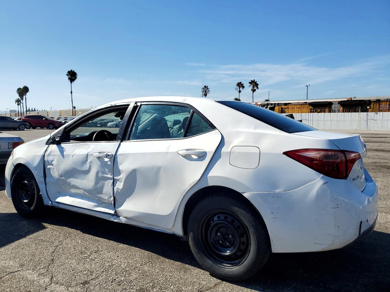 2018 TOYOTA COROLLA LE — снимка 2
