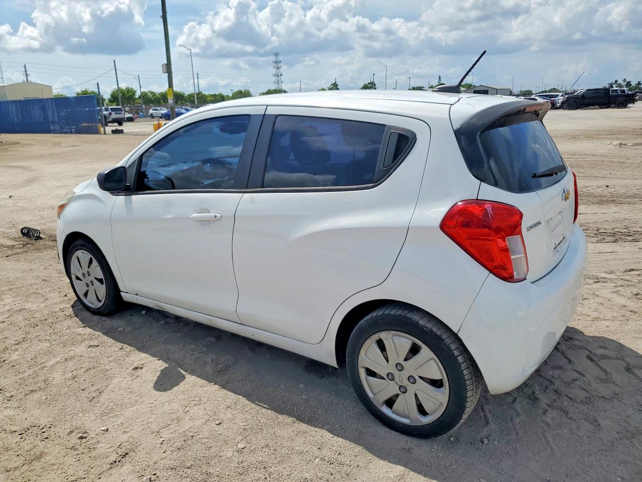 2018 CHEVROLET SPARK LS — снимка 2