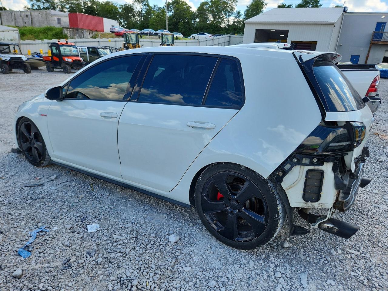 2015 VOLKSWAGEN GTI — снимка 2