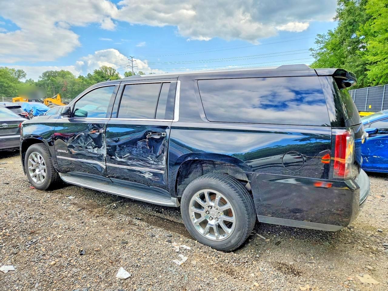 2016 GMC YUKON XL DENALI — снимка 2