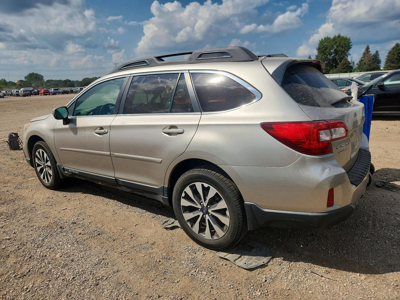 2015 SUBARU OUTBACK 2.5I LIMITED — снимка 2