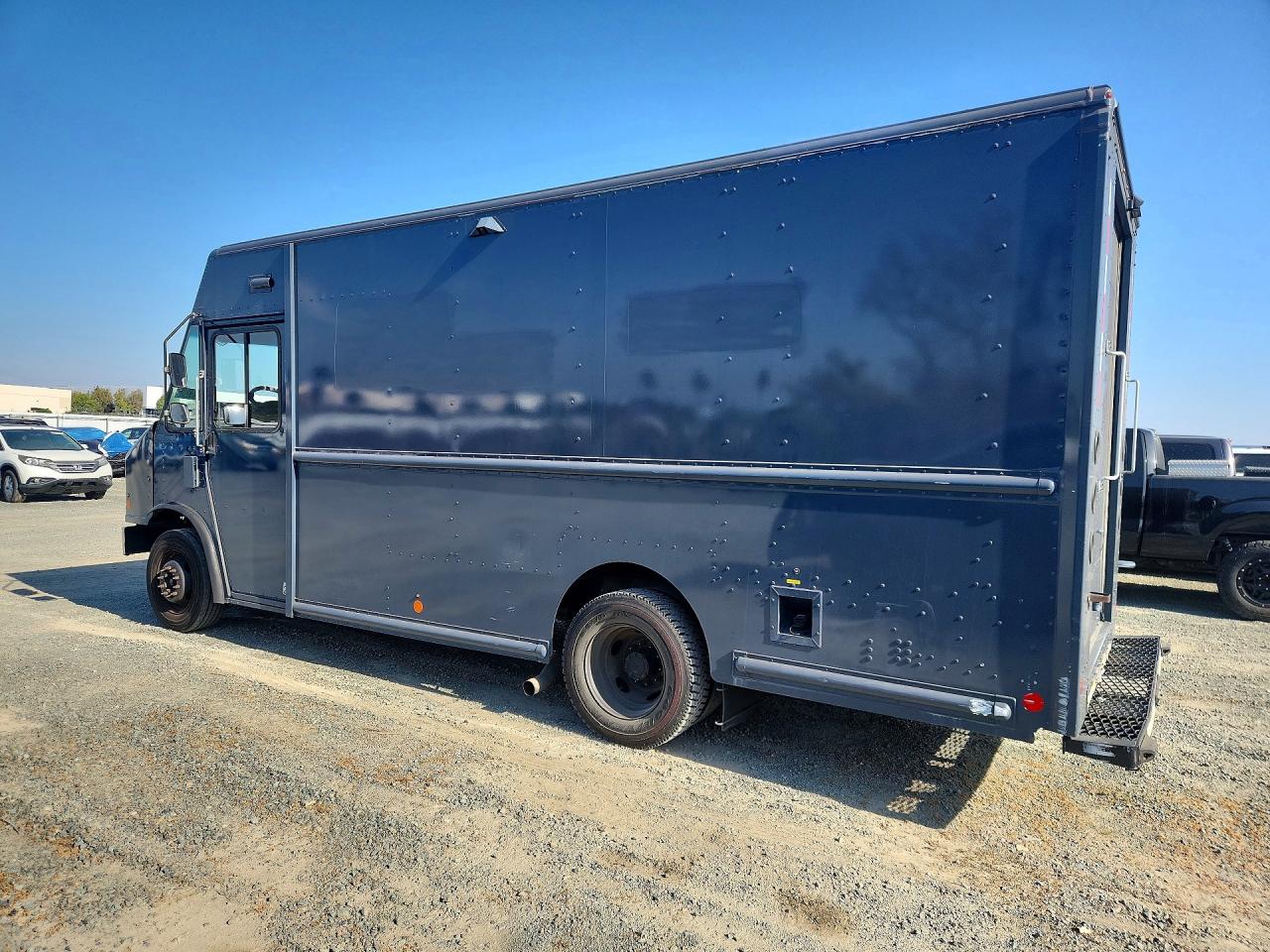2020 FORD F59 — снимка 2
