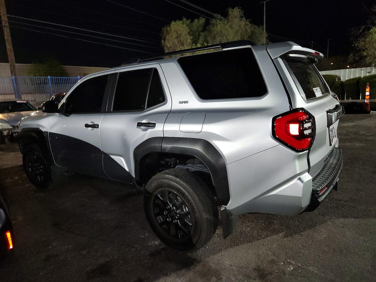 2025 TOYOTA 4RUNNER SR5 — снимка 2