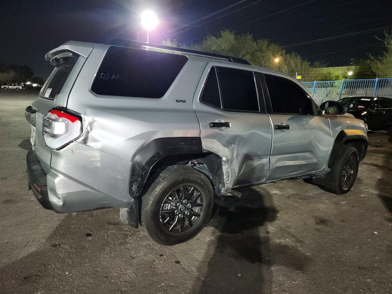 2025 TOYOTA 4RUNNER SR5 — снимка 3