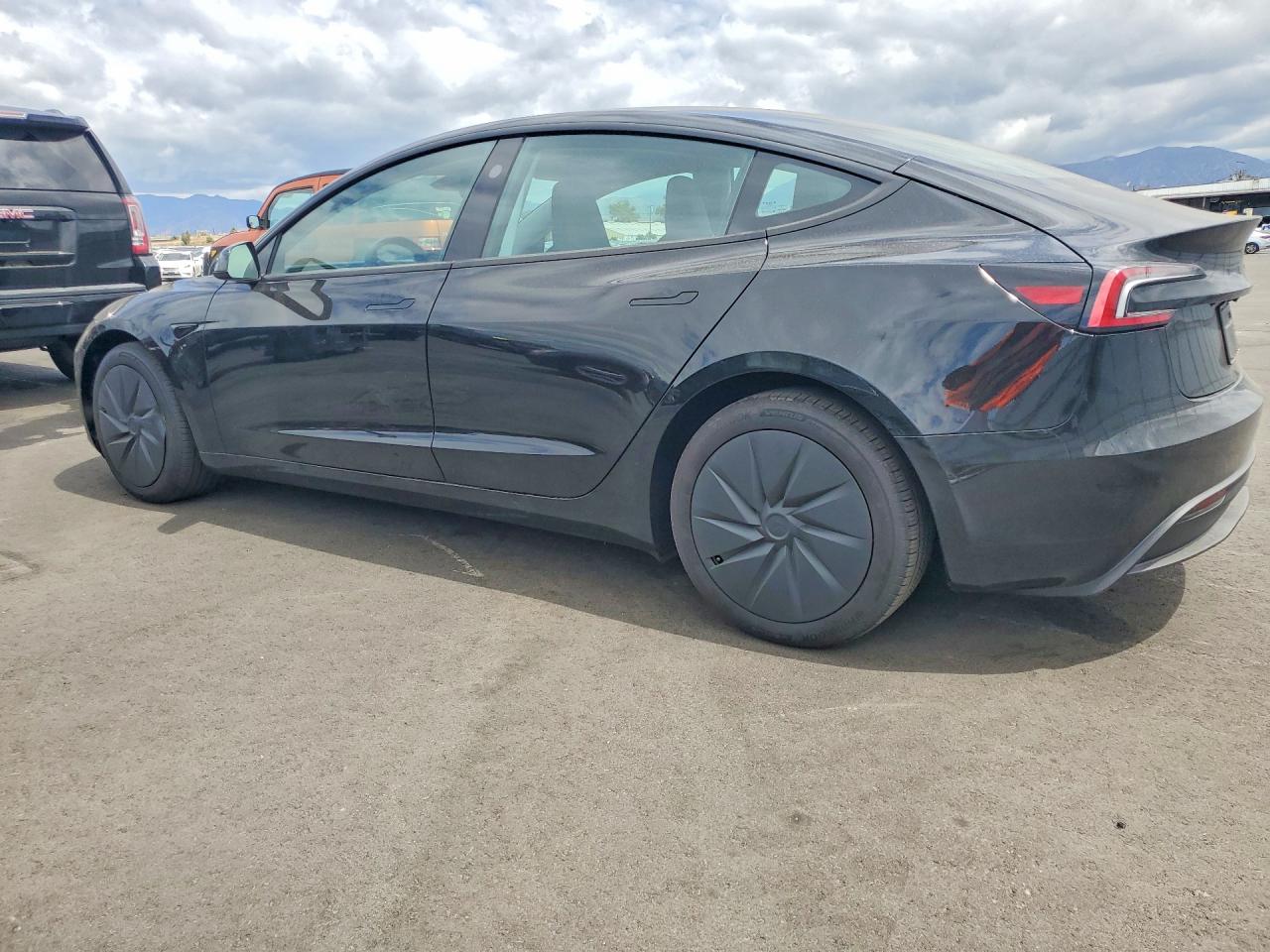 2025 TESLA MODEL 3 — снимка 2