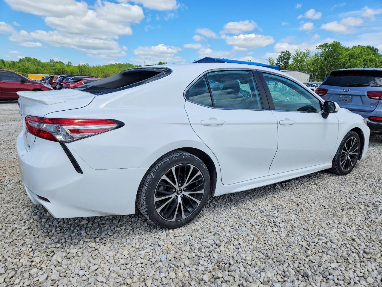 2019 TOYOTA CAMRY SE — снимка 3