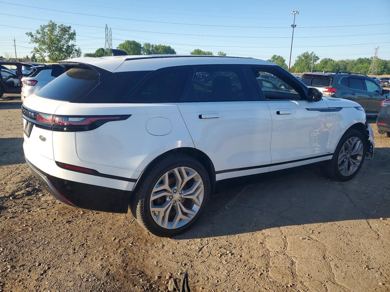 2019 LAND ROVER RANGE ROVER VELAR R-DYNAMIC SE — снимка 3