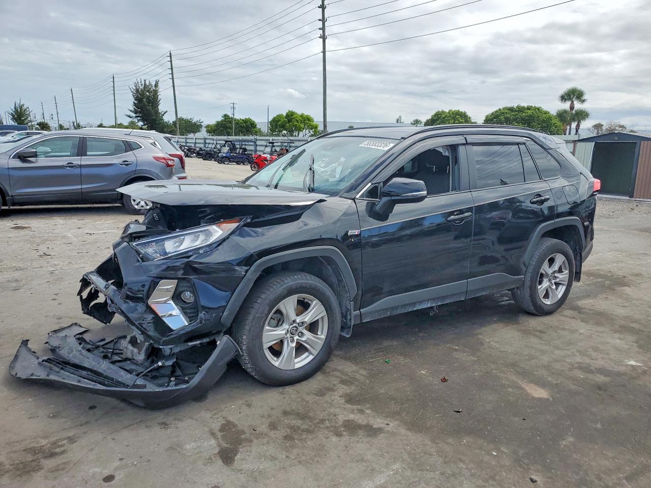 2021 TOYOTA RAV4 XLE